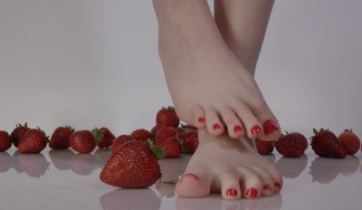 Strawberry Squish Play