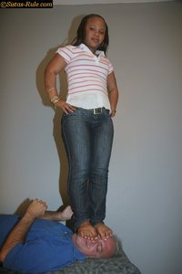 Mistress Pink Face Standing Pics 1